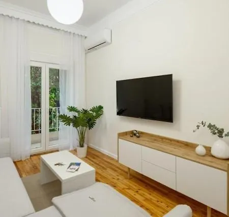 Aristotelous 3bdrm Family Apartment *