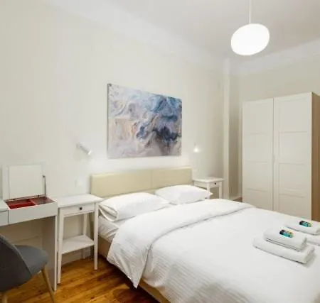 Aristotelous 3bdrm Family Apartment *
